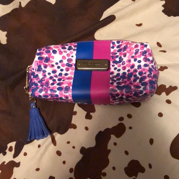 Makeup Bag - Picture 1 of 1